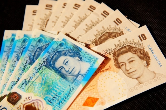 イギリスポンドは旧札・旧紙幣に注意｜両替はバンクオブイングランドのみ？